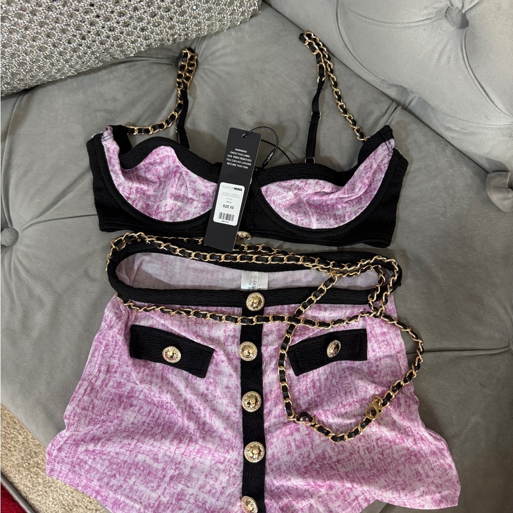 Fashion Nova In The Will Contrast 3 Piece Bra and Short Set